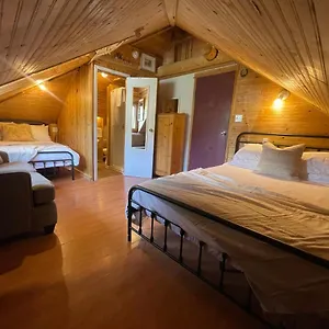  Holiday home Three Peaks Canada
