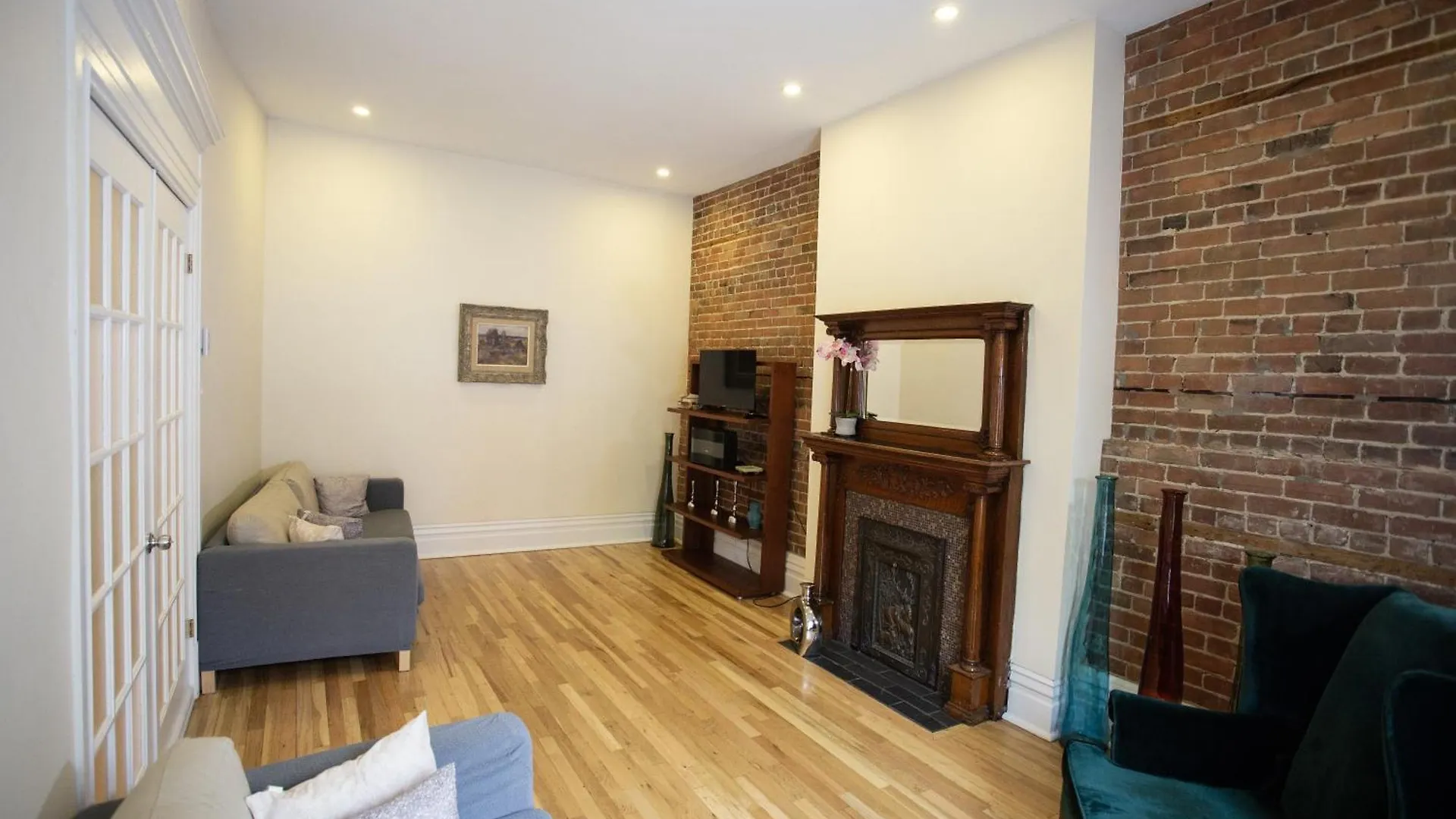 Spacious Downtown Montreal Apartment, 4Br-2Ba,Free Wifi Διαμέρισμα
